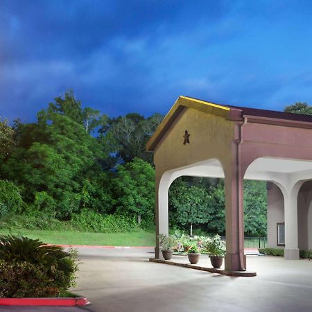Super 8 By Wyndham Huntsville Bagian luar foto